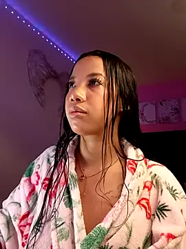 Snapshot of SallyWhitee chatting on February 2026 05:16:02 AM SallyWhitee online show from February 2026 05:16:02 AM