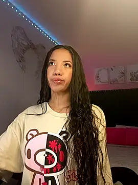 SallyWhitee online show from April 2026 06:15:02 AM