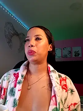 SallyWhitee online show from March 2026 05:00:01 AM