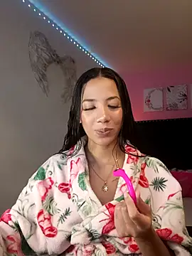 SallyWhitee online show from March 2026 05:15:01 AM