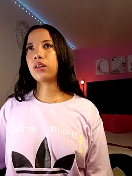 Snapshot of SallyWhitee chatting on March 2026 07:15:01 AM SallyWhitee online show from March 2026 07:15:01 AM