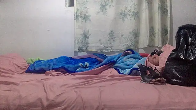 sharonlopez9611 online show from September 2025 03:01:02 AM