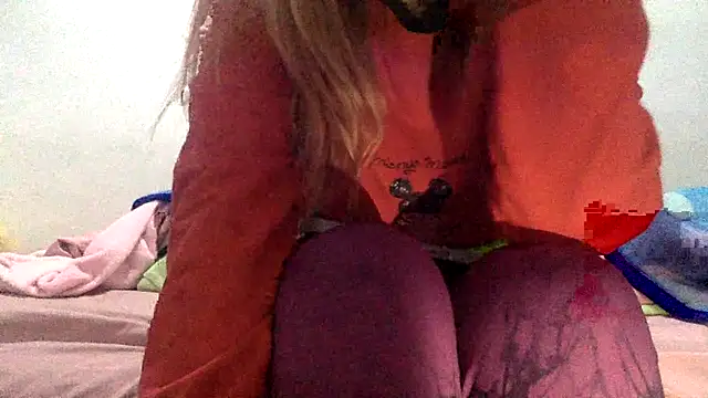 sharonlopez9611 online show from December 2025 04:08:01 AM