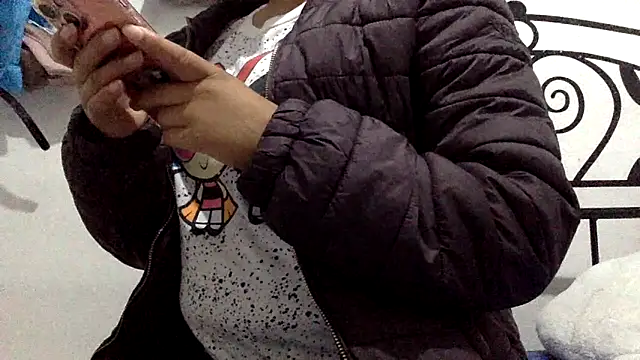 sharonlopez9611 online show from April 2026 03:30:02 AM