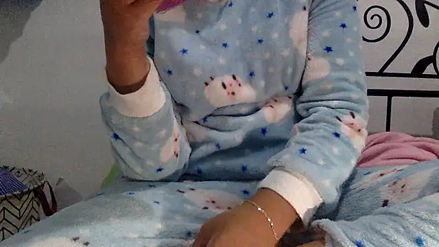 sharonlopez9611 online show from February 2026 03:36:01 AM