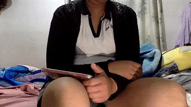 sharonlopez9611 online show from April 2026 03:24:01 AM