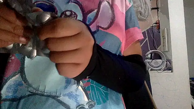 sharonlopez9611 online show from February 2026 06:26:01 AM