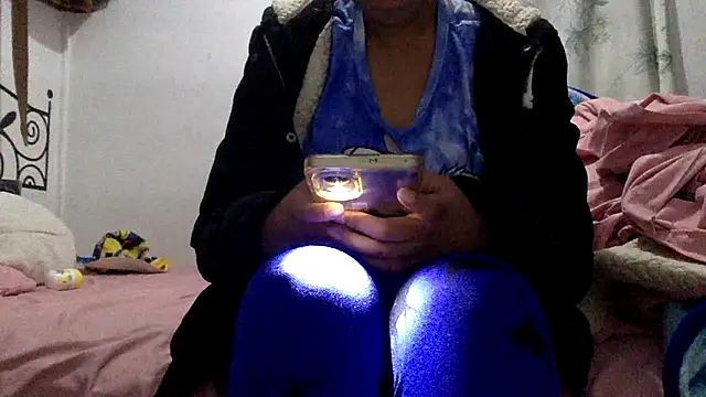 sharonlopez9611 online show from November 2025 02:55:02 AM