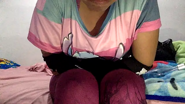 sharonlopez9611 online show from October 2025 02:11:02 AM