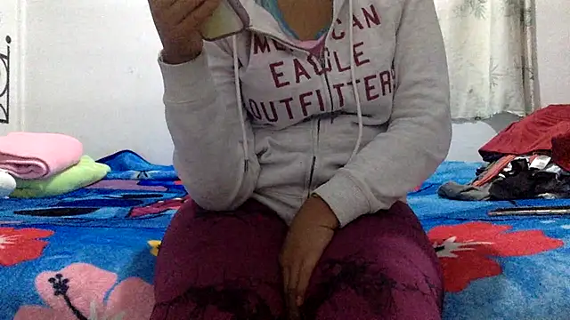 sharonlopez9611 online show from October 2025 02:46:02 AM