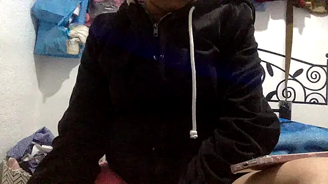 sharonlopez9611 online show from February 2026 03:17:01 AM