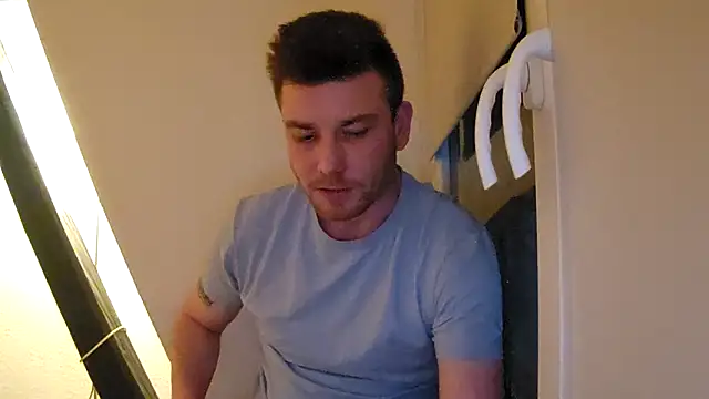 Foxtrott 242 online show from February 2026 11:04:01 PM