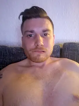 Foxtrott 242 online show from September 2025 10:38:02 PM