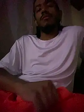 Mineirinho043 online show from March 2026 11:01:02 PM