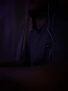 Mineirinho043 online show from March 2026 11:17:01 PM