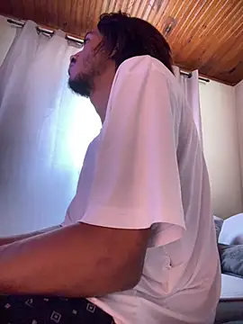 Mineirinho043 online show from April 2026 02:18:02 PM