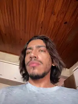 Mineirinho043 online show from March 2026 11:56:02 AM