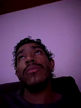 Mineirinho043 online show from September 2025 09:21:02 PM