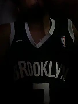 Mineirinho043 online show from November 2025 12:31:01 AM