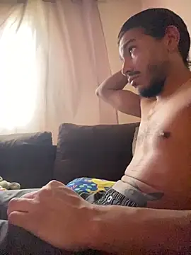 Mineirinho043 online show from November 2025 07:51:01 PM