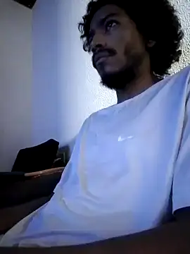 Mineirinho043 online show from February 2026 11:14:02 PM