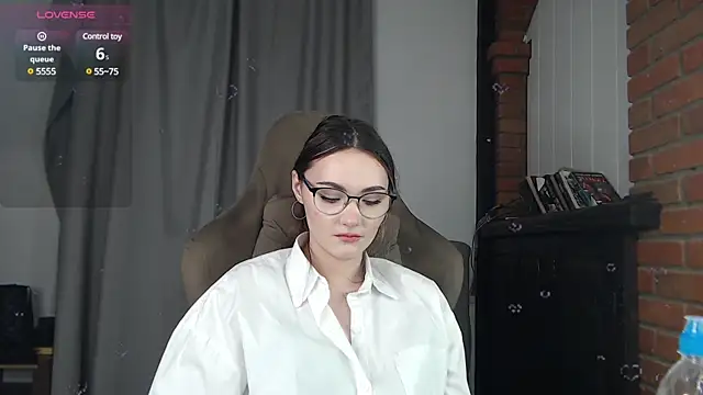 Snapshot of Kira_Jin chatting on February 2025 11:53:01 AM Kira Jin online show from February 2025 11:53:01 AM
