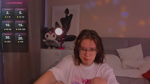 Mia Luw online show from October 2025 04:47:02 AM