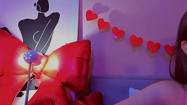 Mia Luw online show from February 2026 03:26:02 AM