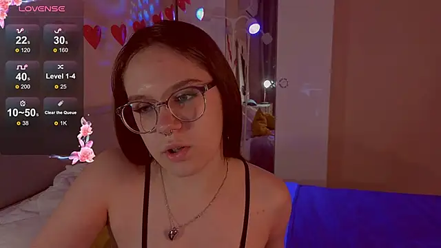 Mia Luw online show from February 2026 05:07:01 AM