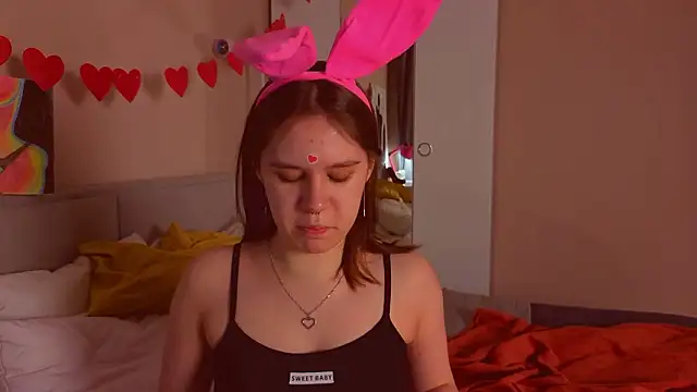 Mia Luw online show from March 2026 10:11:01 PM