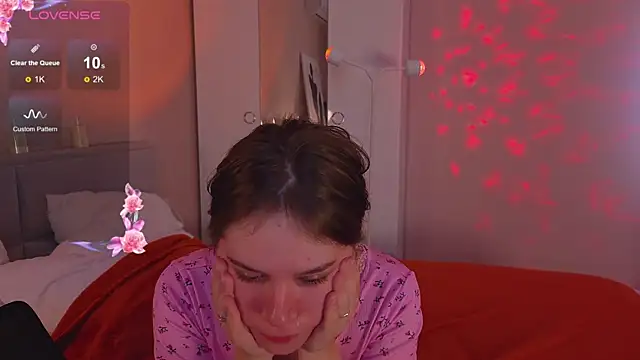 Snapshot of Mia_Luw chatting on November 2025 03:55:02 AM Mia Luw online show from November 2025 03:55:02 AM