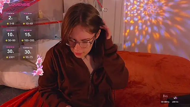 Snapshot of Mia_Luw chatting on November 2025 03:57:02 AM Mia Luw online show from November 2025 03:57:02 AM