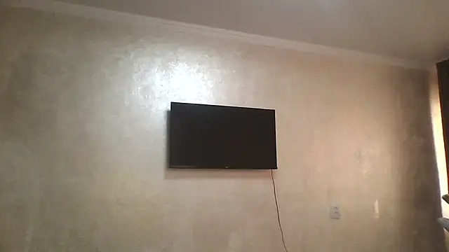 Snapshot of RoyalDessertt chatting on November 2025 05:34:01 AM RoyalDessertt online show from November 2025 05:34:01 AM