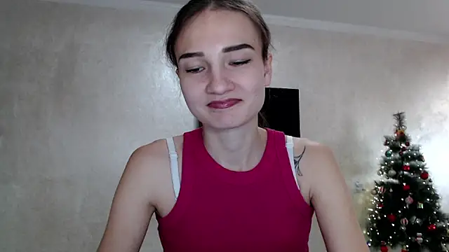 Snapshot of RoyalDessertt chatting on December 2025 09:25:01 AM RoyalDessertt online show from December 2025 09:25:01 AM