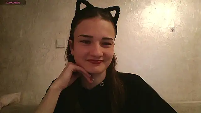 Snapshot of RoyalDessertt chatting on March 2025 07:31:02 AM RoyalDessertt online show from March 2025 07:31:02 AM