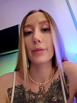 Snapshot of Pussy_Drive03 chatting on February 2025 10:40:02 AM Pussy Drive03 online show from February 2025 10:40:02 AM