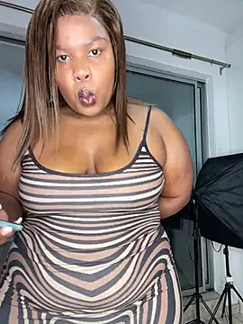 Snapshot of Cuddle_Bear chatting on July 2026 03:20:02 PM Cuddle Bear online show from July 2026 03:20:02 PM