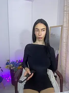 Celine Roxelle online show from September 2025 02:17:02 PM