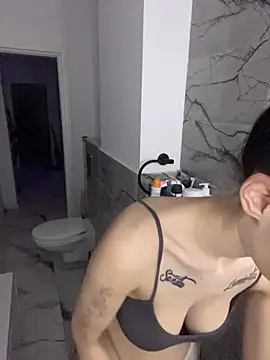 Celine Roxelle online show from December 2025 05:49:02 PM