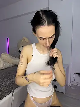 Celine Roxelle online show from March 2026 09:51:02 PM