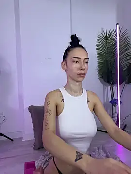 Celine Roxelle online show from November 2025 06:41:01 AM