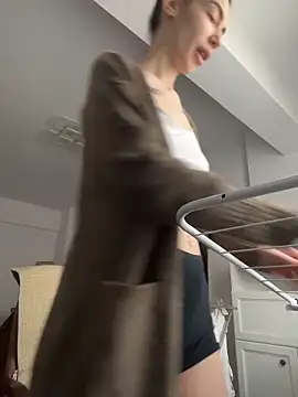 Celine Roxelle online show from March 2026 02:35:02 PM