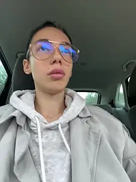 Celine Roxelle online show from October 2025 09:12:02 AM