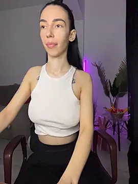 Celine Roxelle online show from April 2026 08:26:02 PM