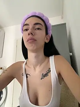Celine Roxelle online show from October 2025 08:06:02 AM