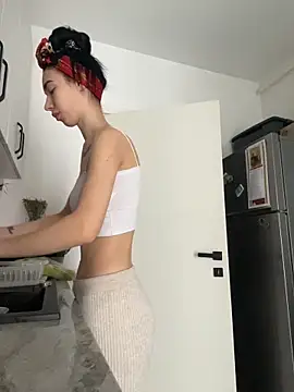 Celine Roxelle online show from March 2026 07:52:02 AM