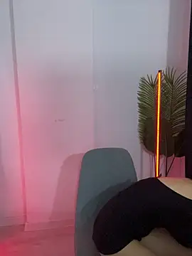 Celine Roxelle online show from October 2025 06:07:02 PM