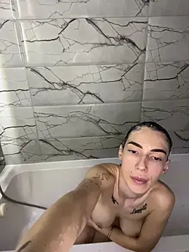 Celine Roxelle online show from November 2025 06:08:02 PM