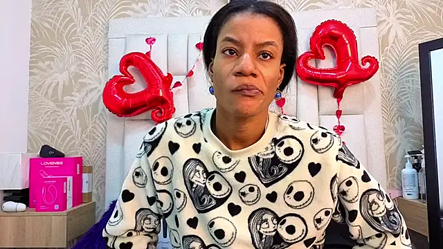 Snapshot of dafnnelewis chatting on February 2026 11:34:02 AM dafnnelewis online show from February 2026 11:34:02 AM