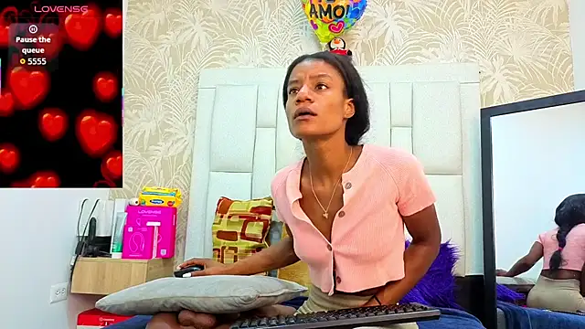 dafnnelewis online show from April 2026 11:25:02 AM